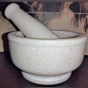 Elegant Milky Quartz Mortar and Pestle Set